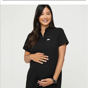 FIGS. kitale scrub top maternity. very good used condition.